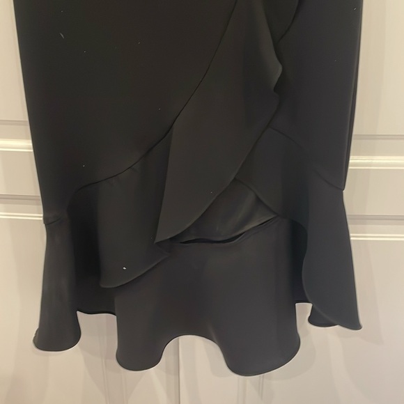 Black tie formal off the shoulder gown by xscape size 12 worn once - Picture 3 of 4